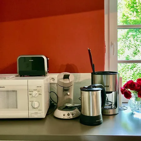 Haus Haselmaus - Buntspecht *